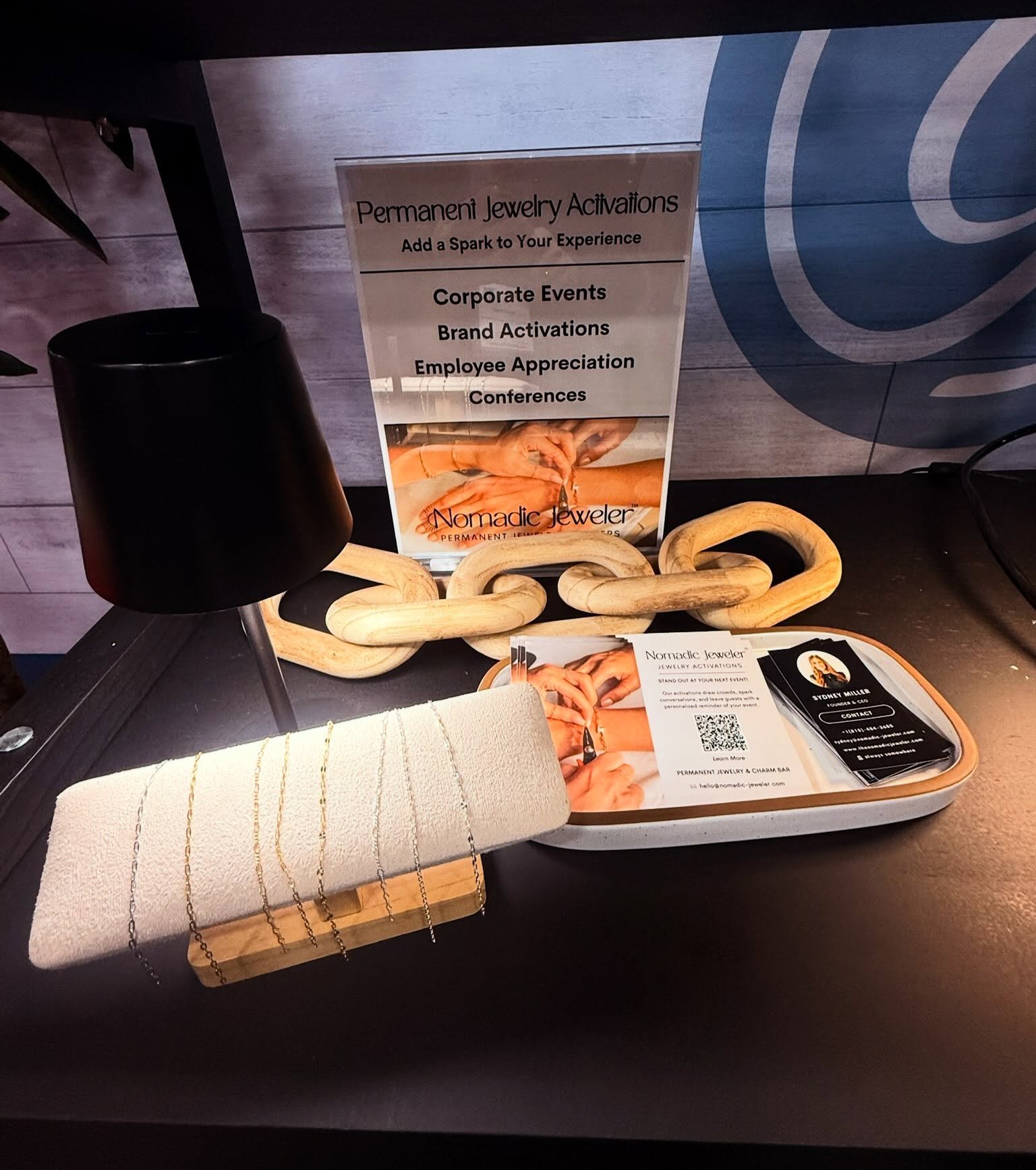 The surprise at our IMEX booth: permanent bracelets with a charm bar, in partnership with Nomadic Jeweler! 💎✨

Guests arriving for their appointments were greeted with the experience of picking out a charm and left with a bracelet made just for them