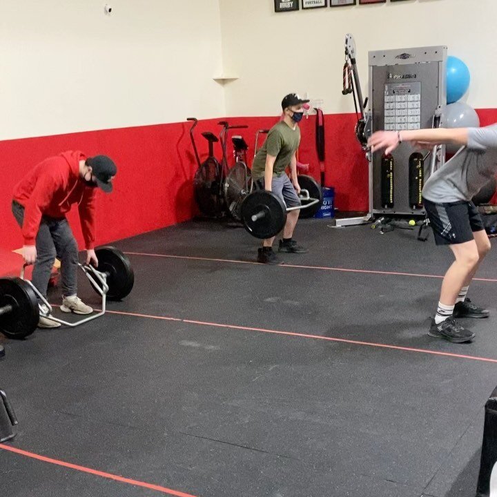 13-15u getting in their strength and conditioning. It&rsquo;s been a pleasure working with @nyblackhawksbaseball this off-season as these athletes have been grinding! 💪🏼 

#train #baseball #workouts #strength #conditioning #athlete #lift #power #of