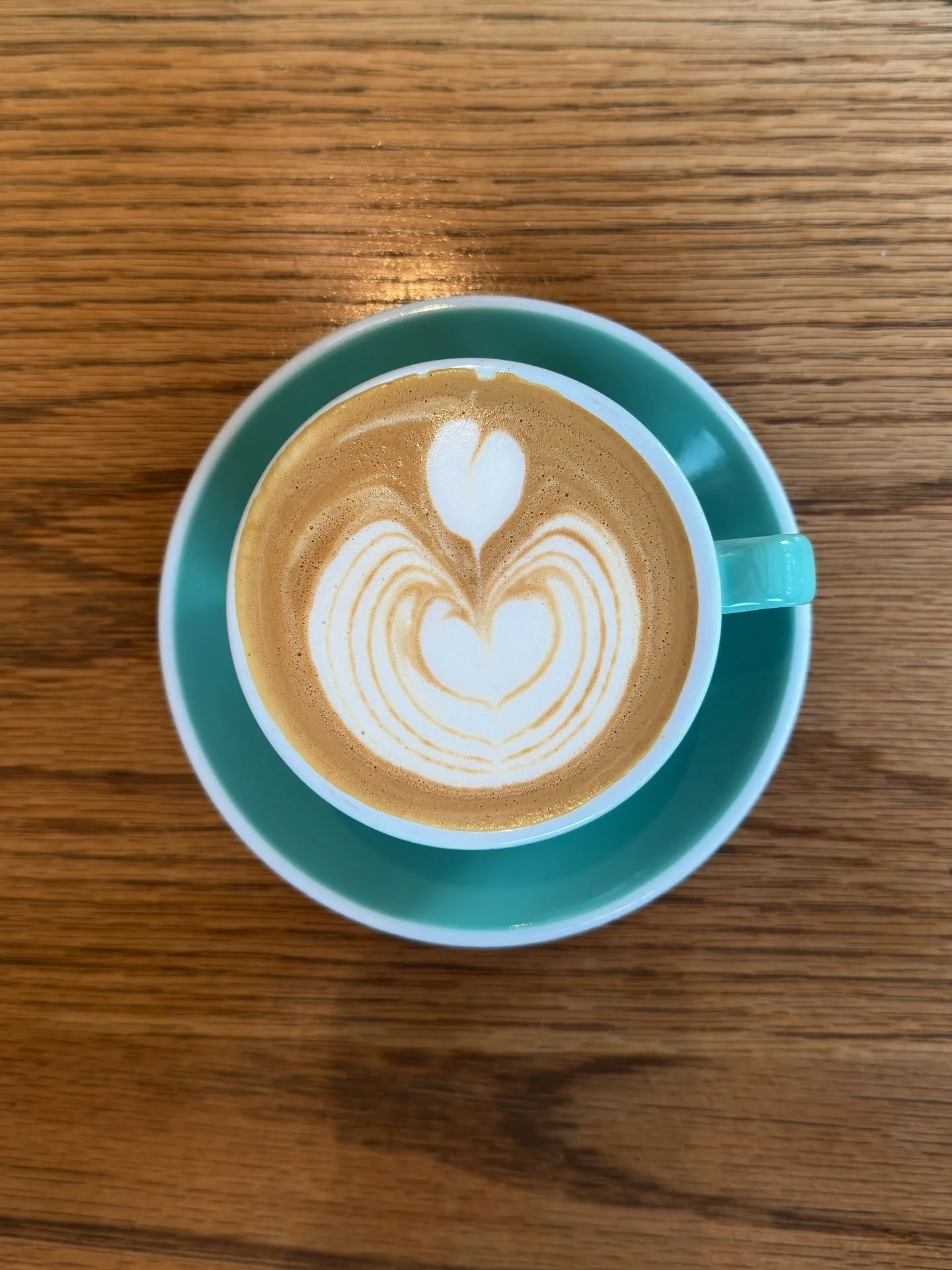 what better day to tag our fav chelmsford coffee shops than international coffee day βοΈπ€
 
@driinkcoffeeclub
@lovetoastuk
@thebrekkyclub 
@gailsbakery
@djangosspecialitycoffeehouse 
@fete_graysyard
 
and a special sri-lankan shout out to @