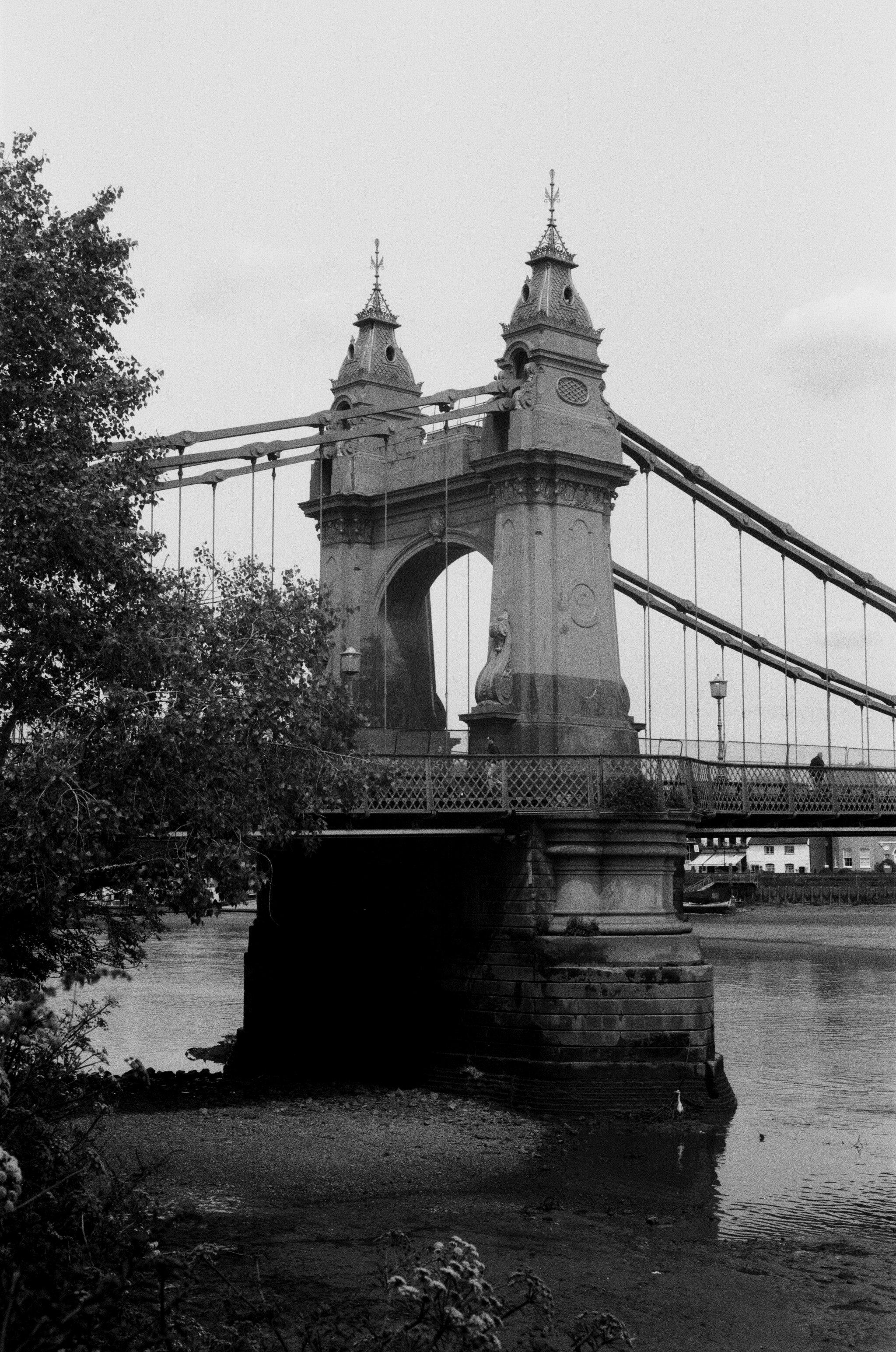 Hammersmith Bridge.jpg