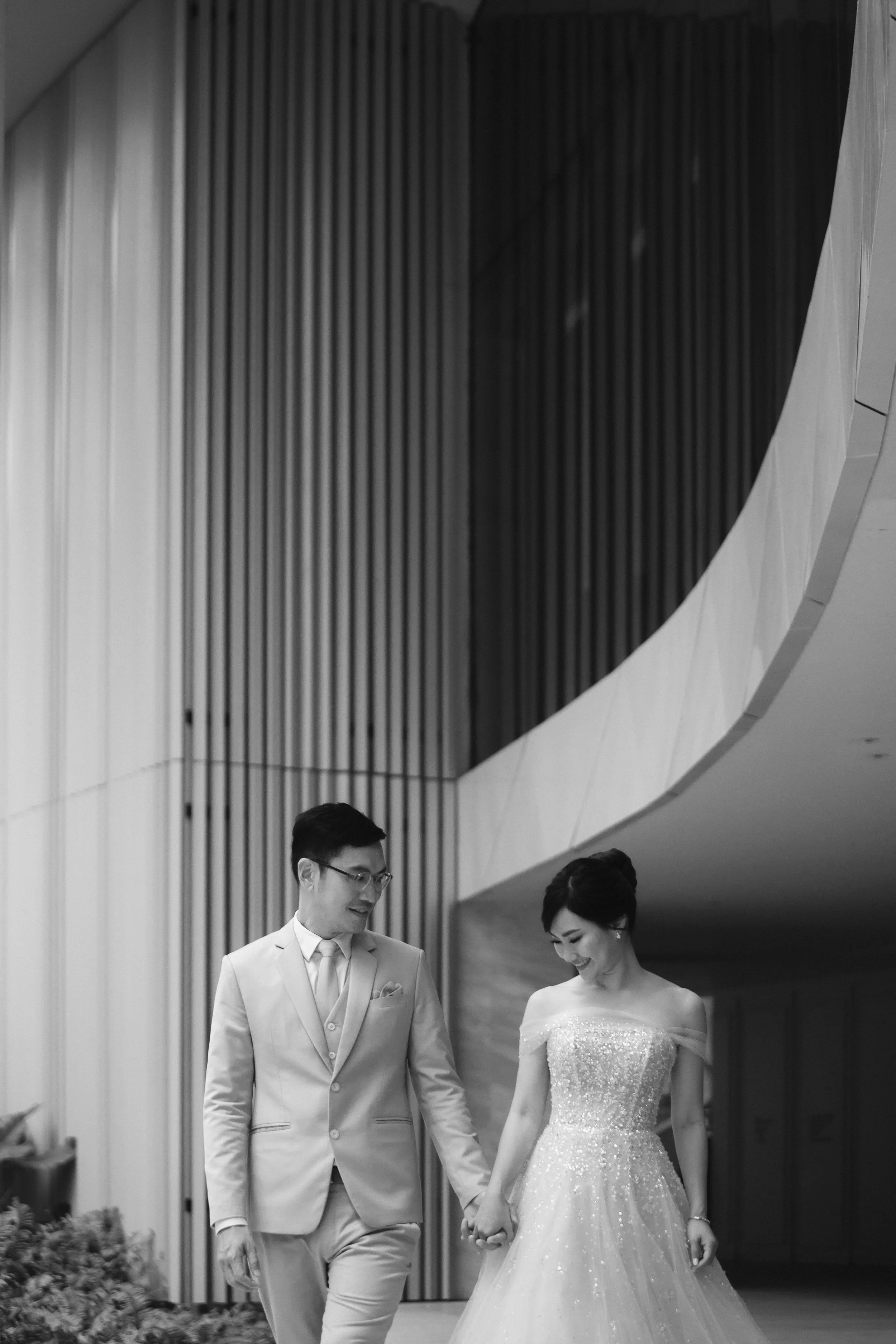 KNOWS-KG-0710-2.jpg