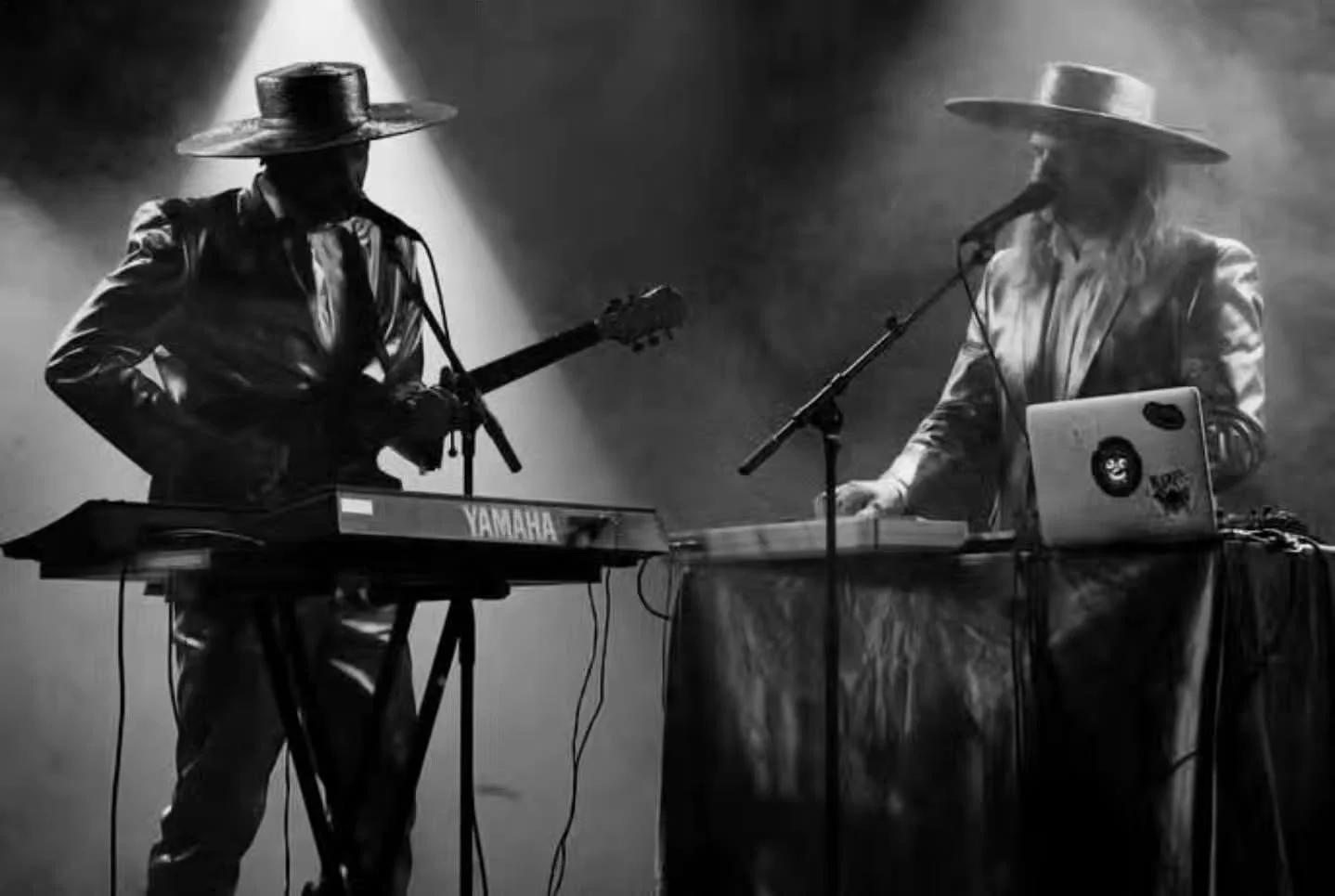 CONCERT - 09.10.2025 - 21:00 - SCHADE

Ski Club Album Release

https://soschade.bandcamp.com/album/ski-club

#caf&eacute;ducommerce #event #&eacute;v&eacute;nement #concert #konzert #live #jeudredi #donnerstagabend #bielbienne #altstadt #vieilleville