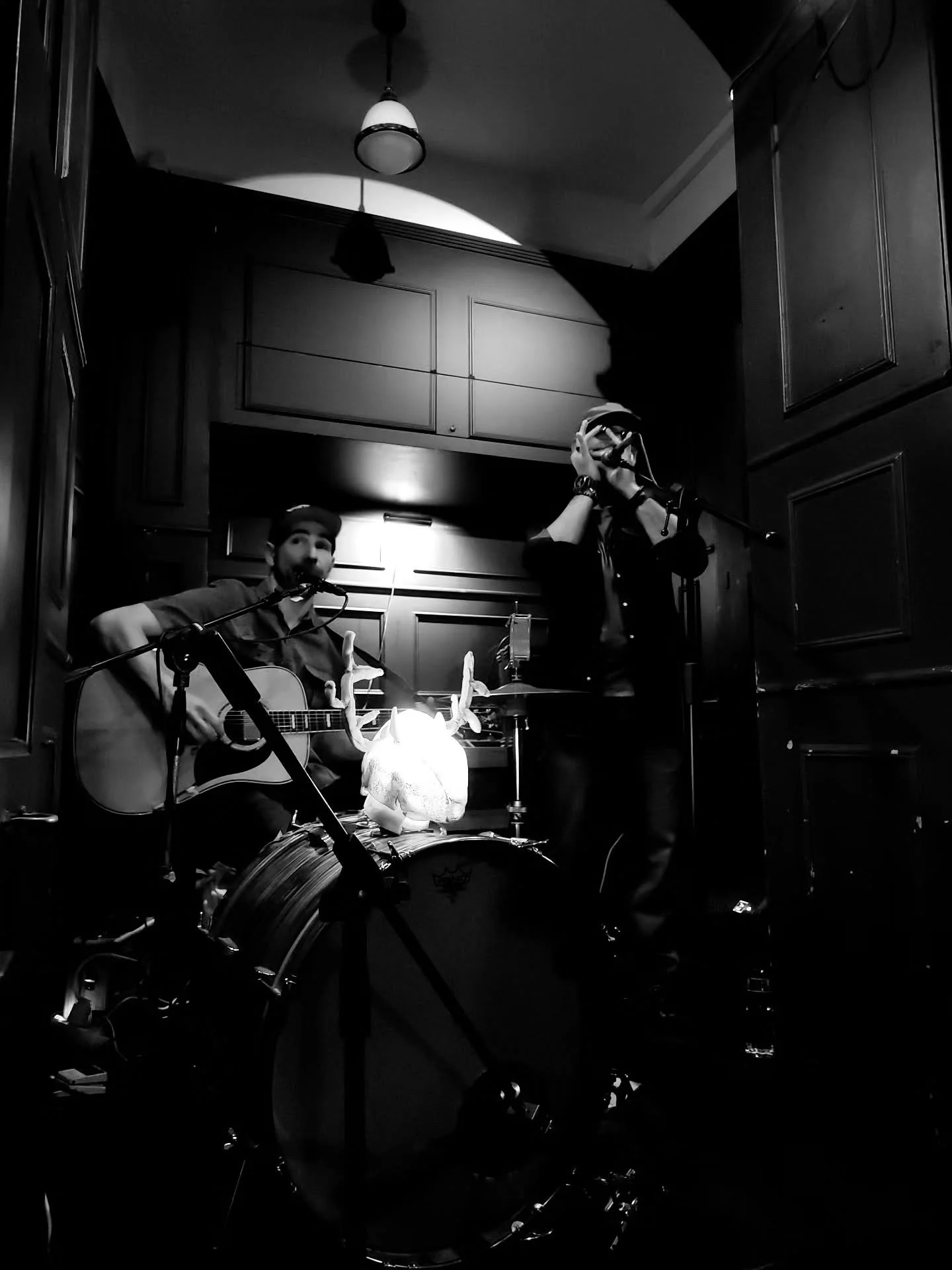 CONCERT - 13.11.2025 - 21:00 - THE BLUES AGAINST YOUTH

https://thebluesagainstyouth.com/

#caf&eacute;ducommerce #event #&eacute;v&eacute;nement #concert #konzert #live #jeudredi #donnerstagabend #bielbienne #altstadt #vieilleville #agenda #theblues