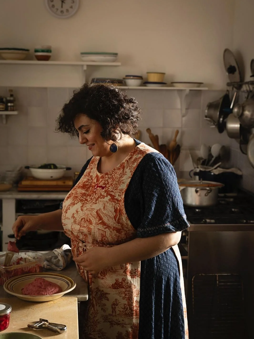 It has been a while since I posted something personal and since there are many new faces here (and many old ones are gone), I thought I&rsquo;d reintroduce myself. 

Welcome everyone! My name is Saghar Setareh and I&rsquo;m a food photographer and wr