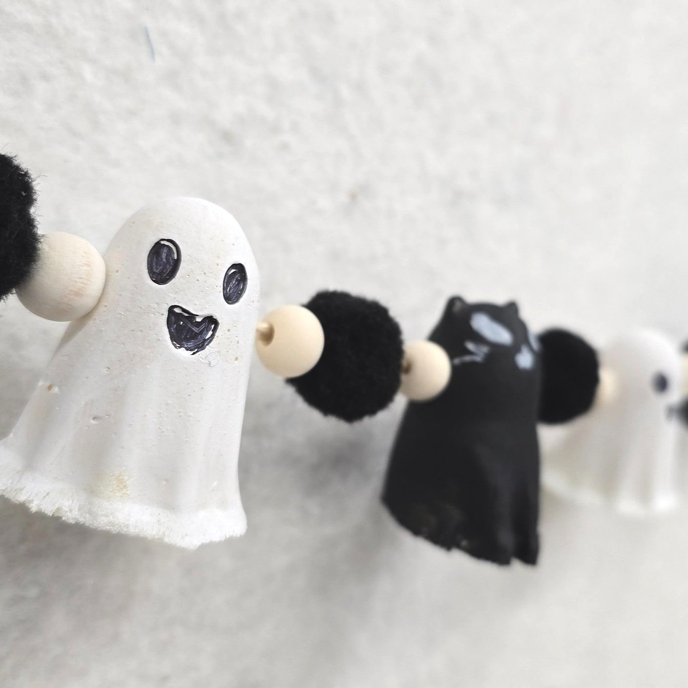 10/15 Spooky Garland Class (Thurs)
