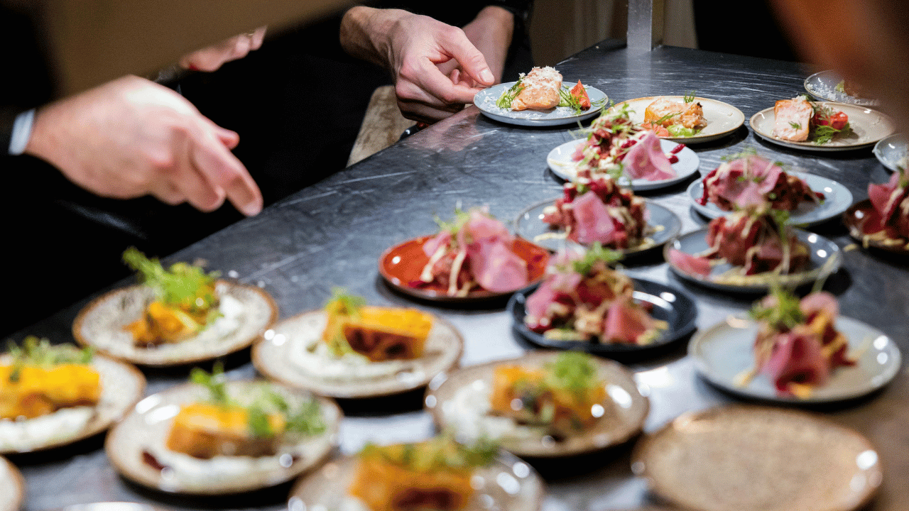 10 Tips to Get Affordable Catering