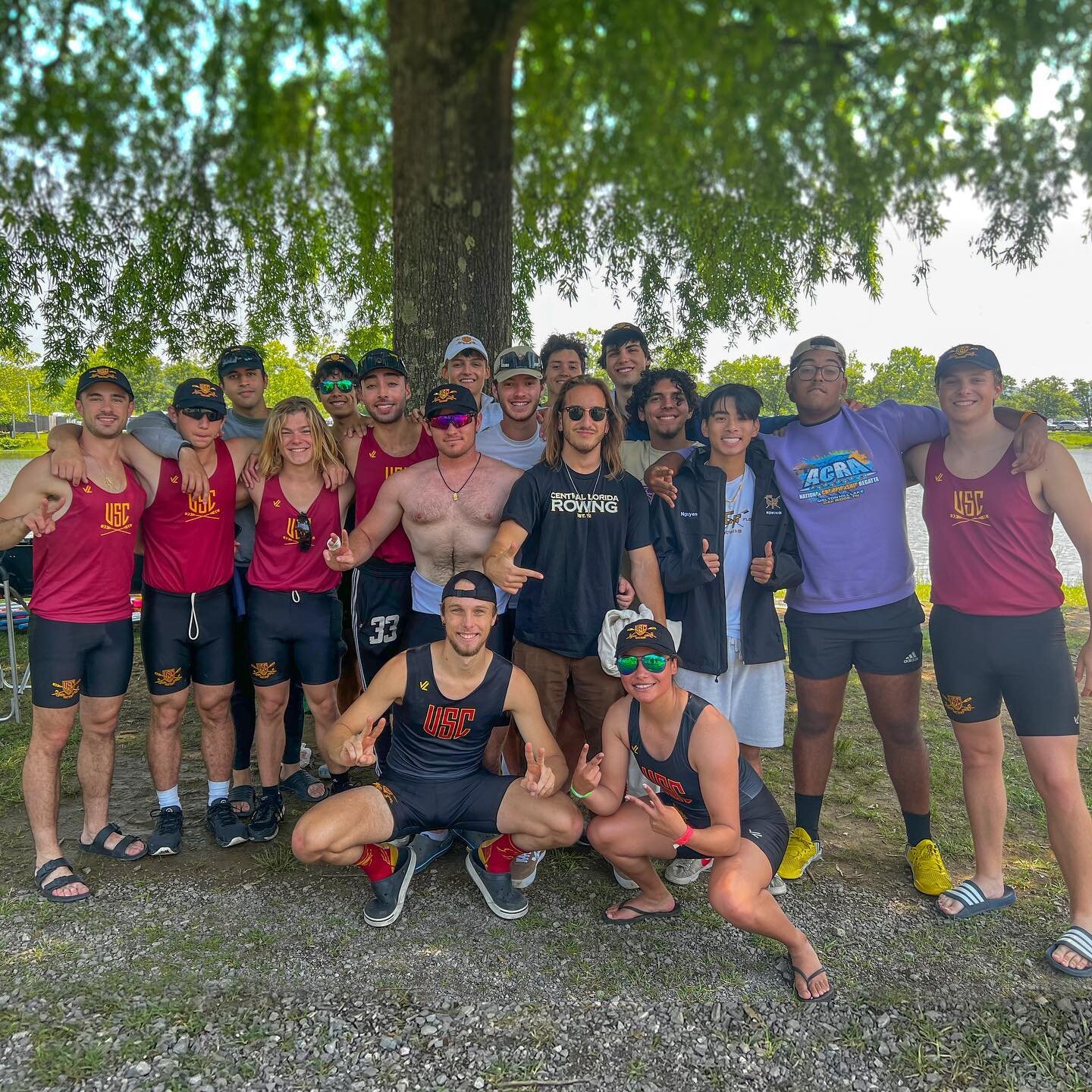 Friendship 🤝 on and and off the race course, that&rsquo;s what it&rsquo;s all about!
#row #crew #usc #ucf #acra