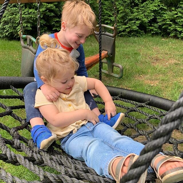 New Favorite Picture &hearts;️ K&amp;I are FINALLY enjoying each other...playing, giggling, interacting and loving each other (at times)! #growingupfast #siblings #bigbrother #krazykeaton #laislabonita