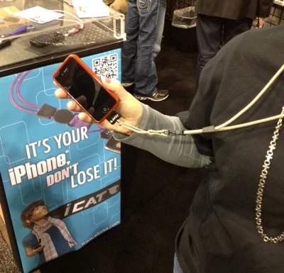 Review - iCat Neck It by EK EKcessories