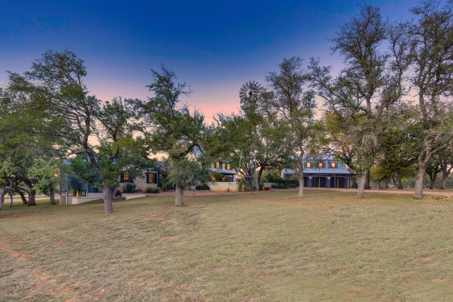 EXT FRONT VIEW 01 IMG_2567.jpeg