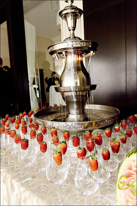 CHAMPAGNE FOUNTAIN 