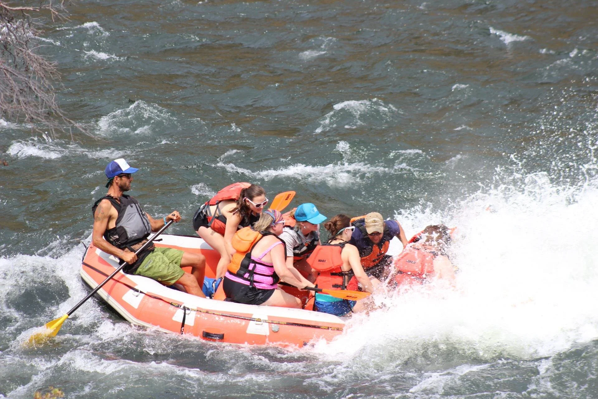 nates_rogue_adventures_deschutes_river_rafting_Devils_hole_2.jpg