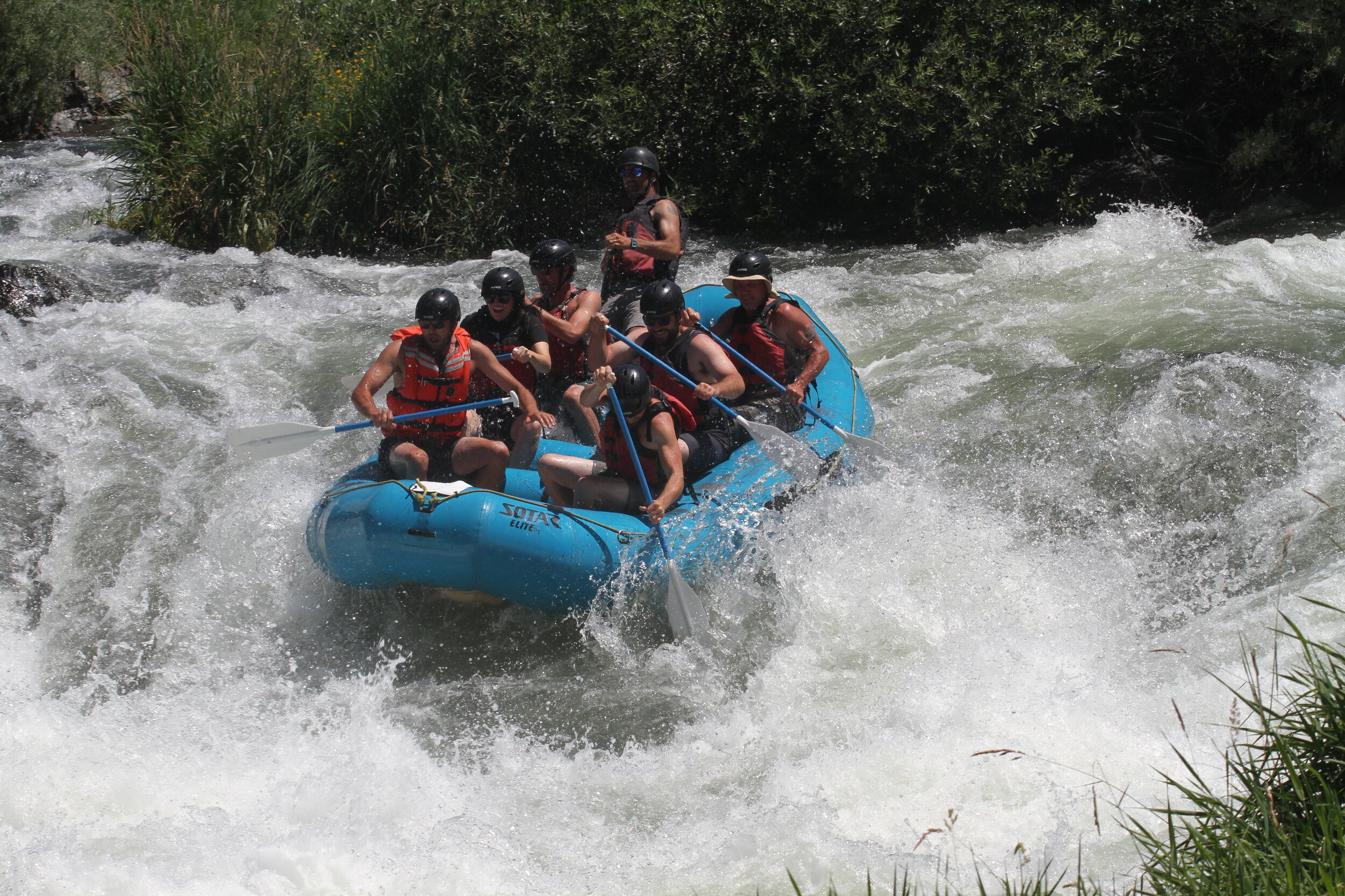 best_rafting_in_southern_oregon_nugget_falls_whitewater_adventure.JPG