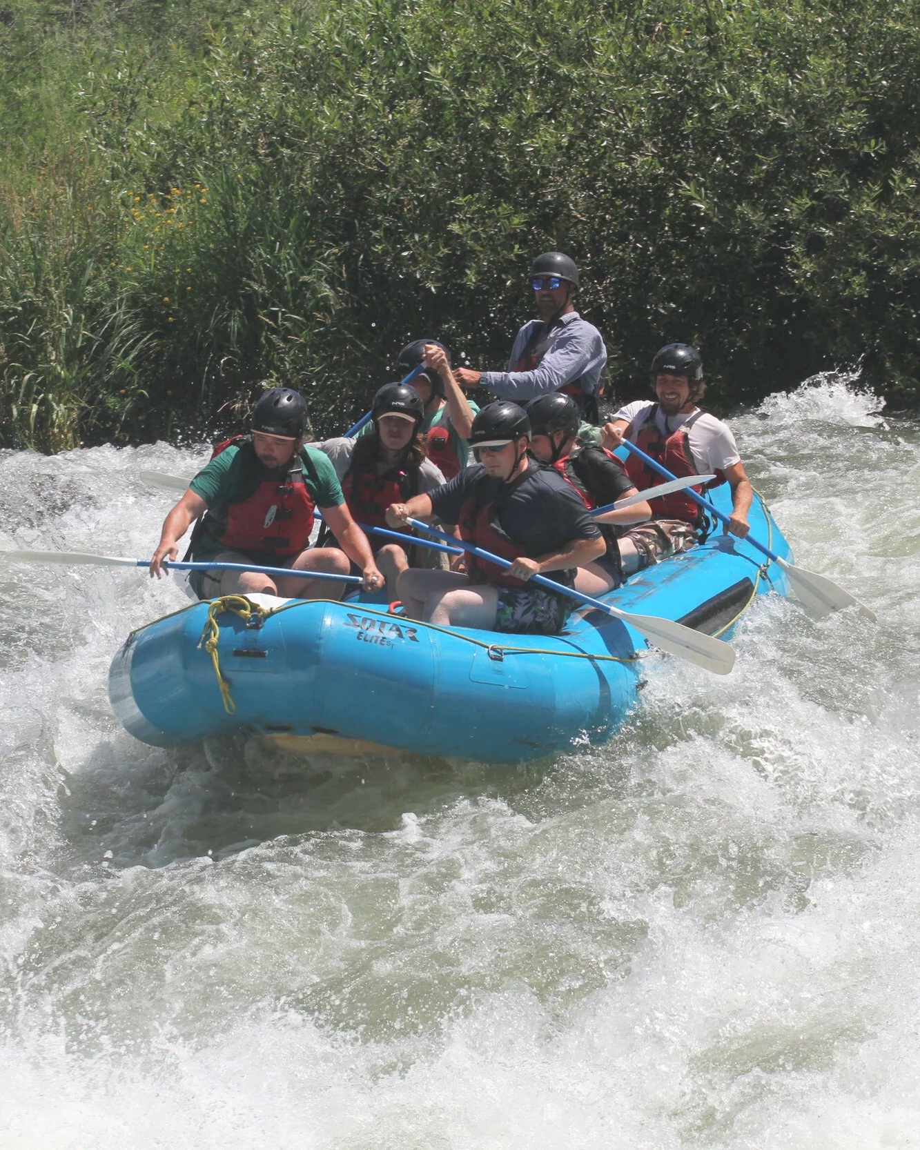 Rogue-river+-day-trip-nugget-falls.png