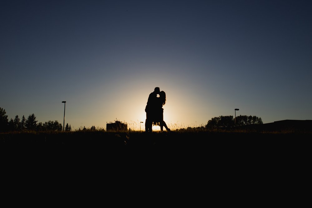 Lethbridge-Engagement-Photographer-1003.jpg