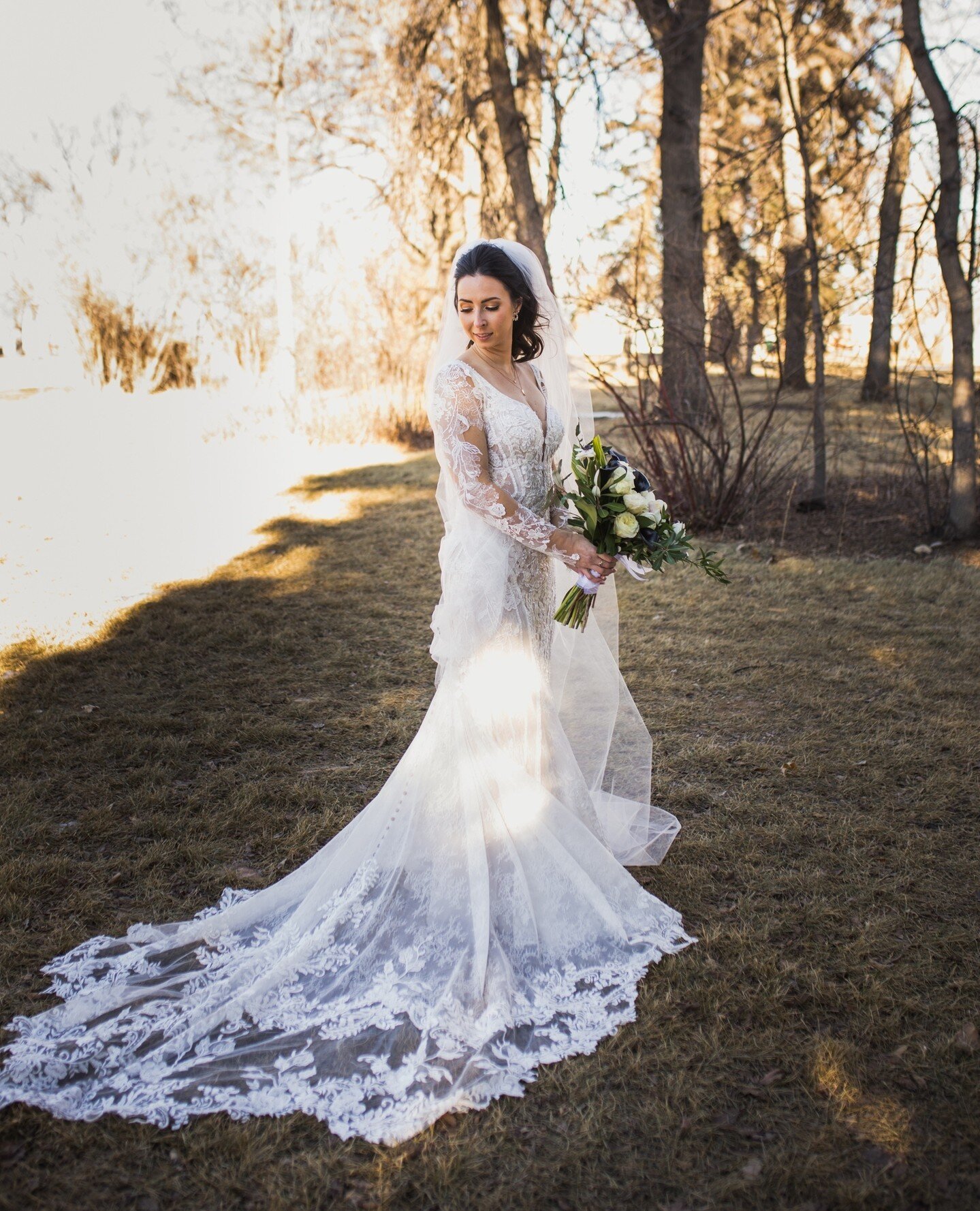 Don't mind me, just admiring this #weddinggown 🤩⁠
⁠
⁠
⁠
⁠
.⁠
.⁠
.⁠
.⁠
#katlynjanephotographyandweddings #kjpwbrides ⁠
#lethbridgeweddingvendors #2023weddingseason #2023weddingplans #weddingtips #southernalbertabrides #katlynjanephotography #lethbrid