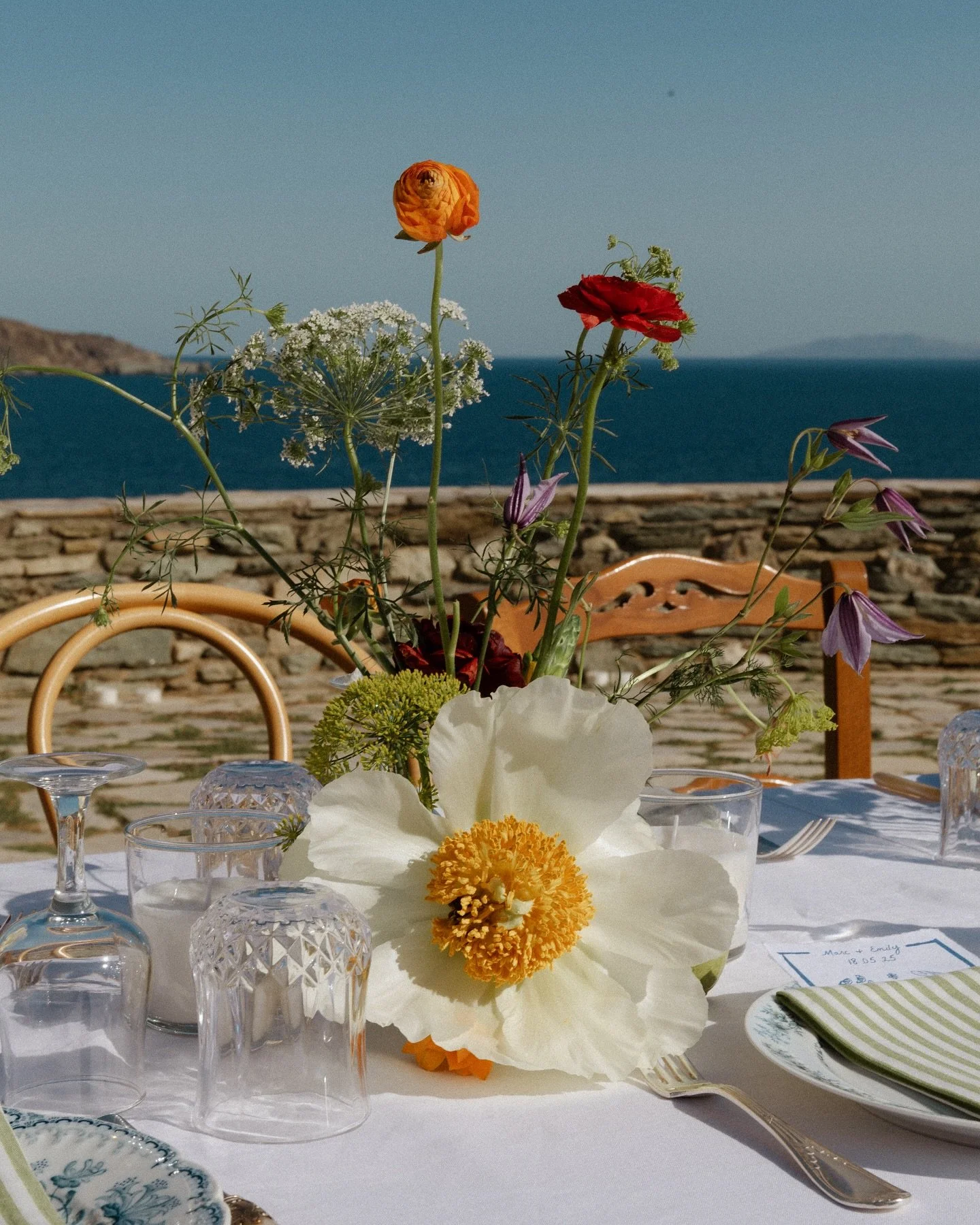 Fresh-picked and untamed. 🌼
For Emily & Marc’s wedding table, we kept things natural—flowers that looked like they came straight from the hills, fruit tucked beside place settings, and a mix of linen and ceramic that felt organic bu