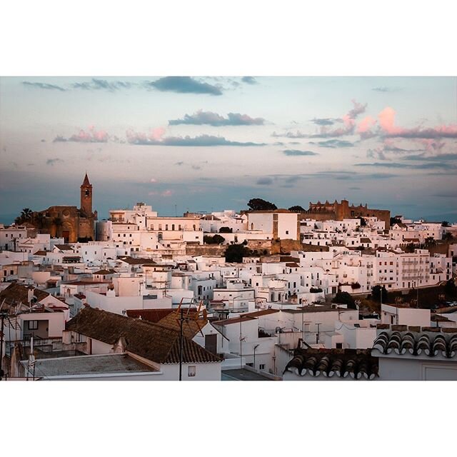2018 | Vejer de la Frontera, Spain
⠀
If you are exploring the N340 Costa de la Luz coast road, you'd be wise to make time for a wander around Vejer. This classic white village on the hilltop is well worth a visit. It is actually 10 kilometers inland,
