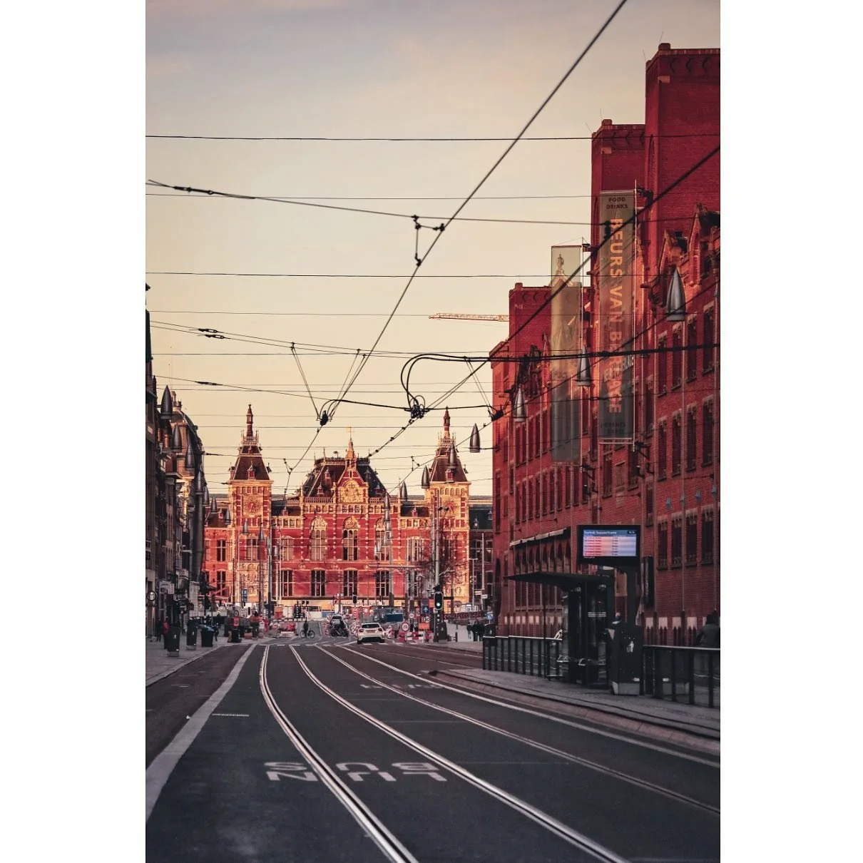 Amsterdam Centraal, Amsterdam Centre
⠀
Amsterdam Centraal was designed by Pierre Cuypers, who is also known for his design of the Rijksmuseum in Amsterdam. While Cuypers was the principal architect, it is believed that he focused mostly on the decora