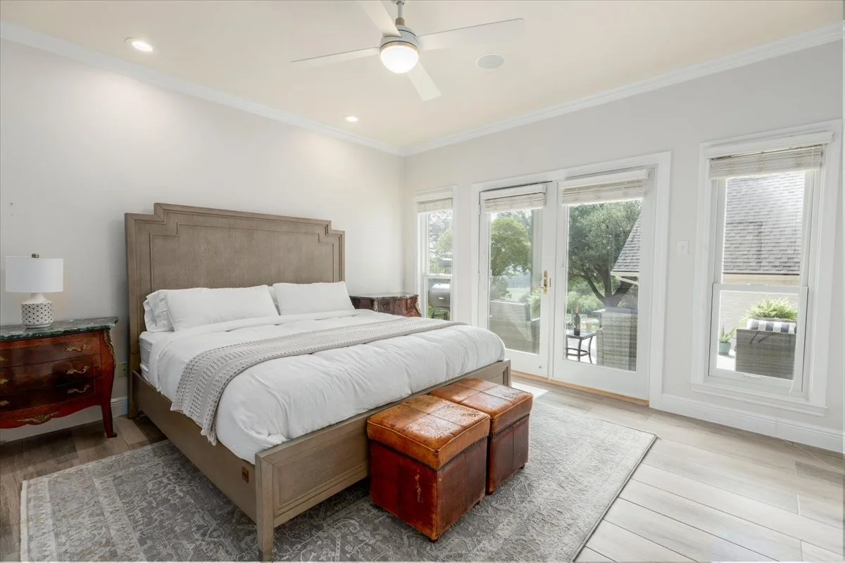 13-Master Bedroom.jpg