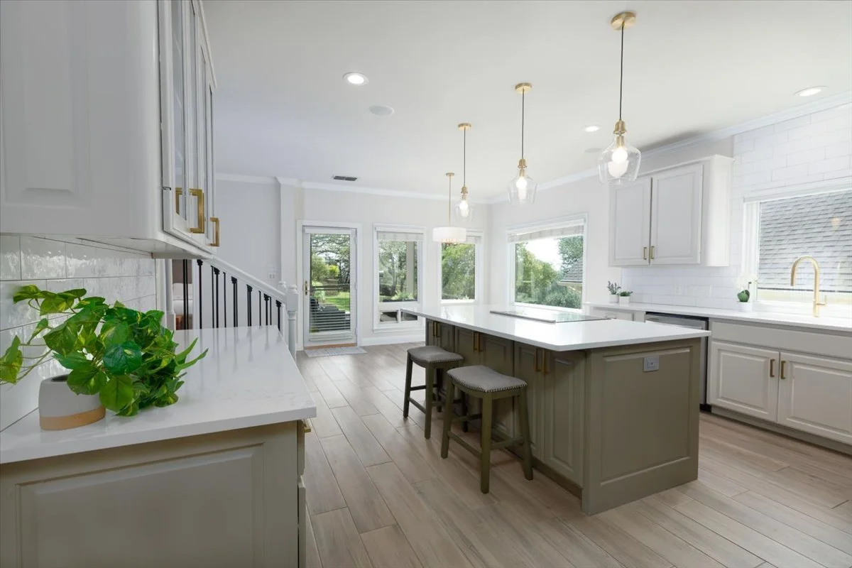 09-Kitchen.jpg