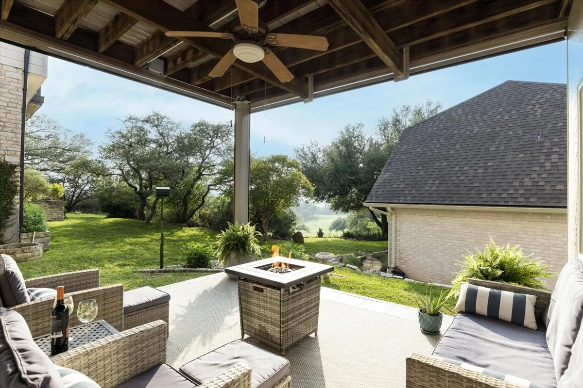 31-Patio Area.jpg