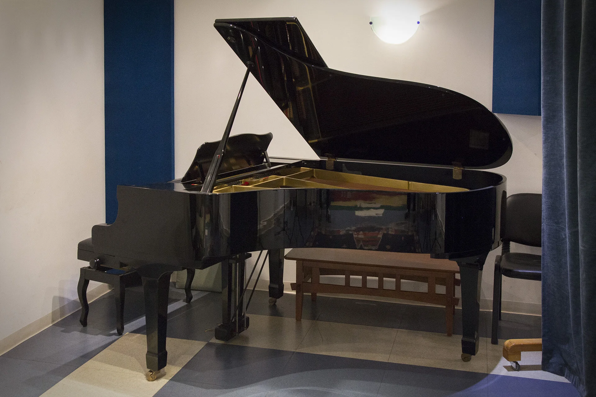 Piano.jpg