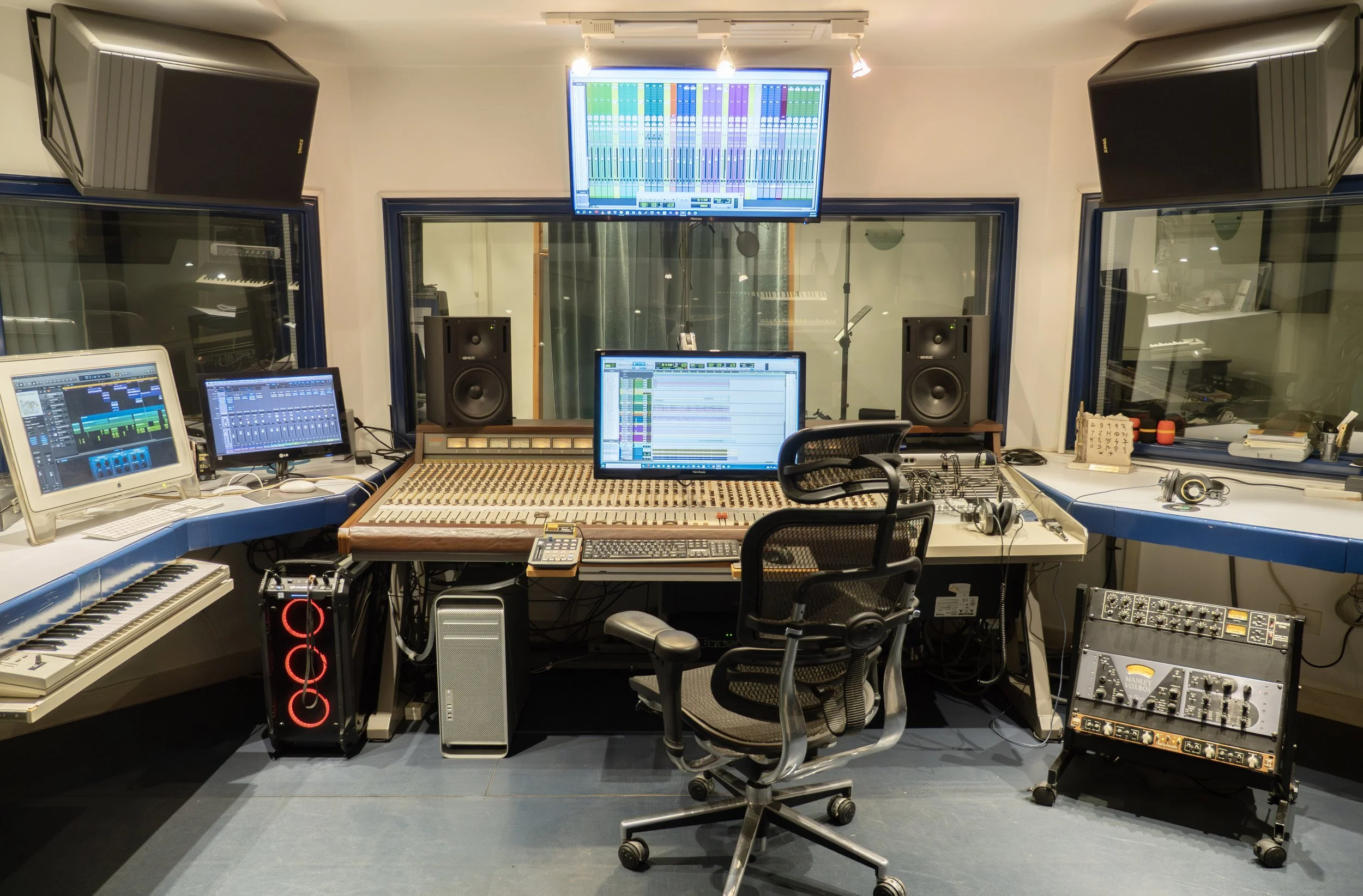 P1064756 smaller.jpeg