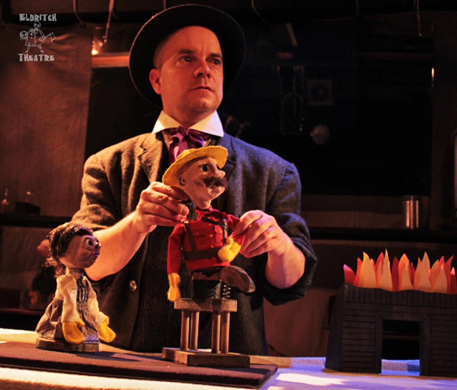 Eric Woolfe as storyteller Brimstone McReedy (photo: Eldritch Theatre)