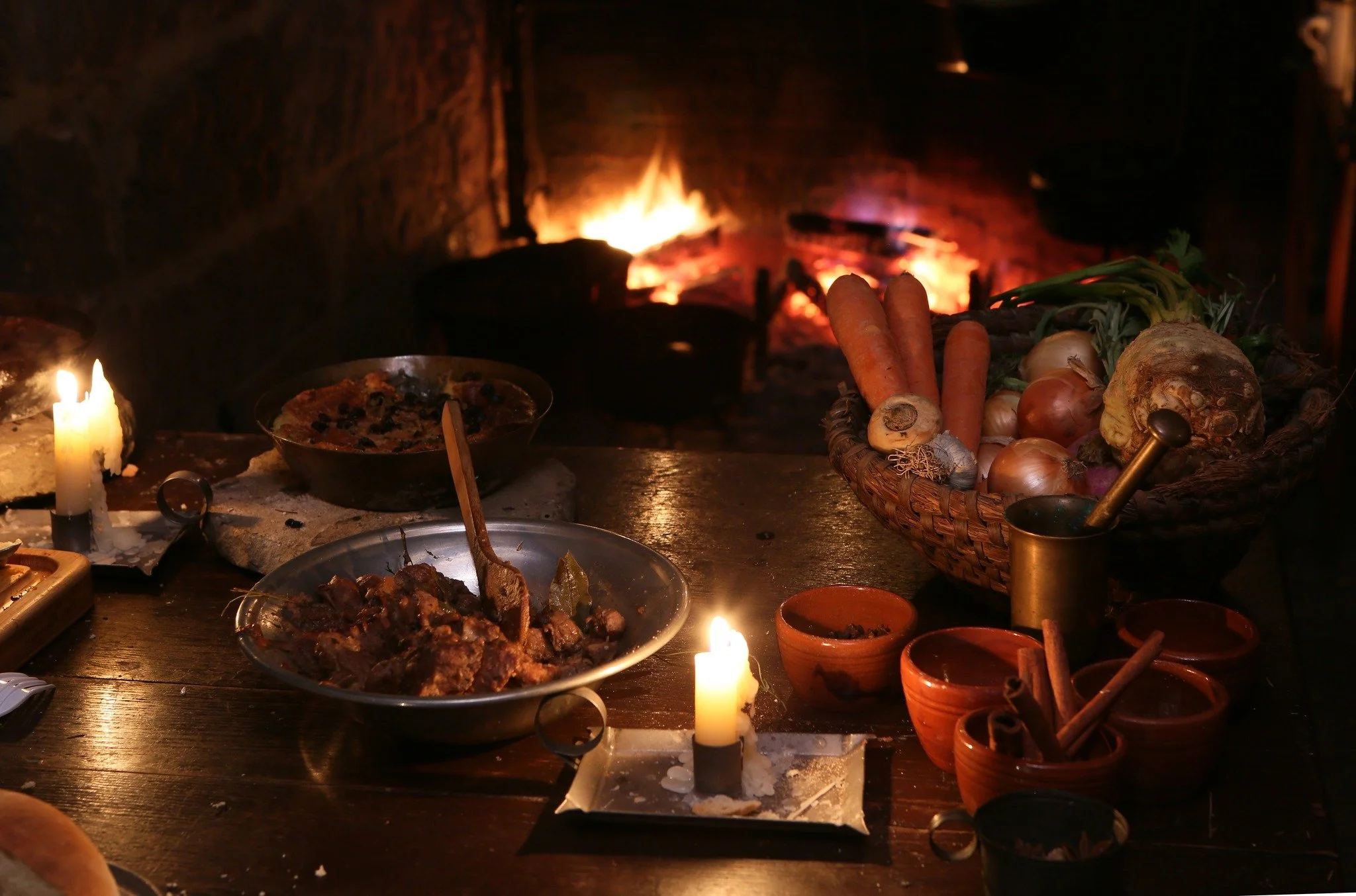 Join us on Saturday, November 15 for Compass Inn by Candlelight: Celebrating the Harvest. 

Tours begin at 4:00 PM with the last tour starting at 7:30 PM. 

For more information, visit www.compassinn.org/eventcalendar.

#harvest #candlelight #tours #