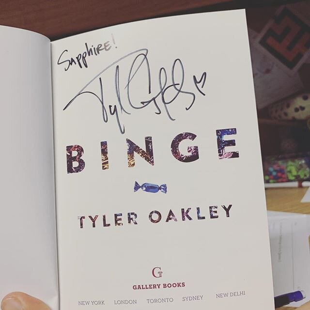 I am so incredibly happy that I got the honor of not only getting to hear The Amazing @tyleroakley speak to my university @unlincoln last might but also to meet him and have him sign my copy of his book.  He&rsquo;s not just a top 30 influencer, but 