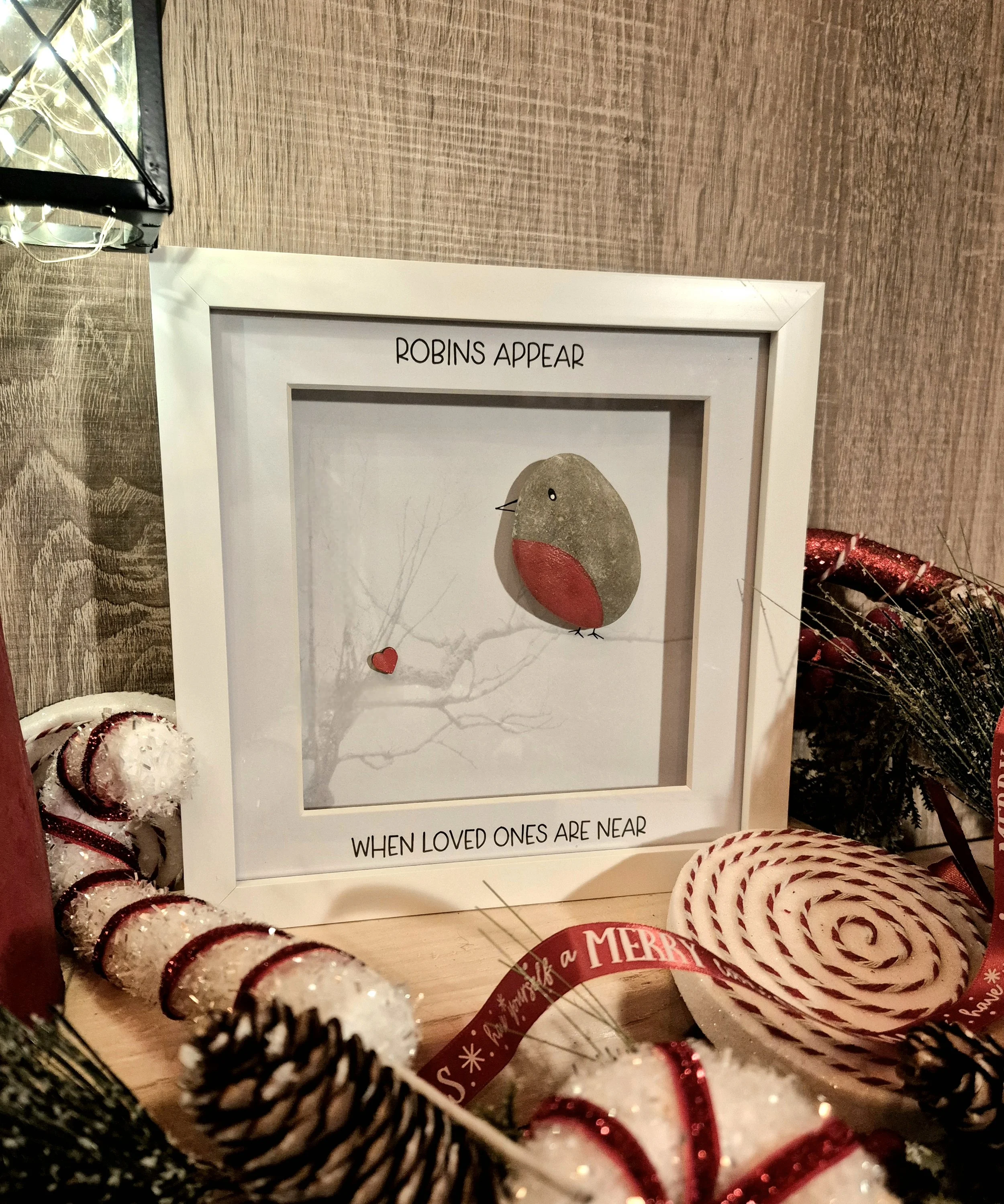 Robin Pebble Frame - White.jpg