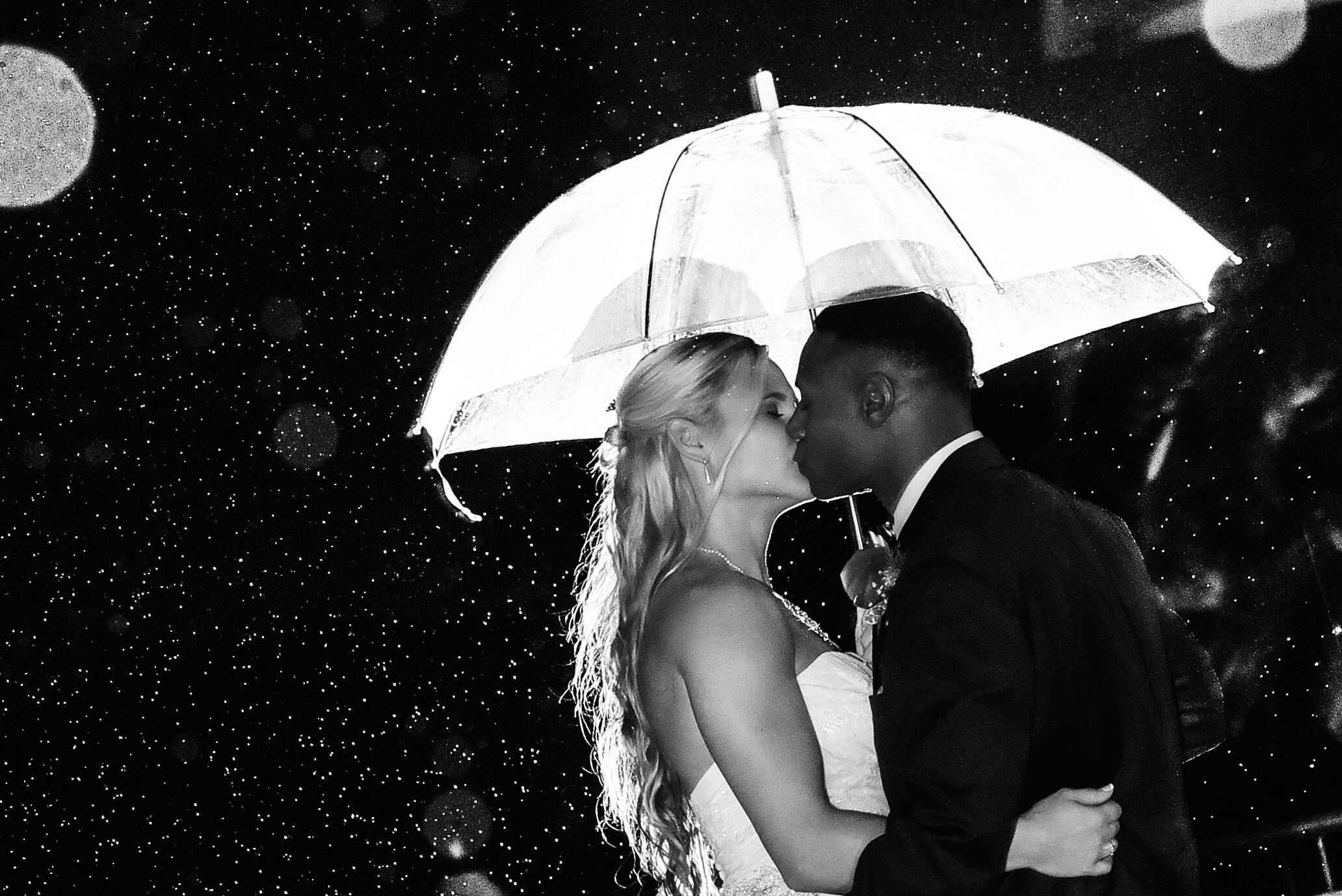 asheville_wedding_photographer_rain.jpg