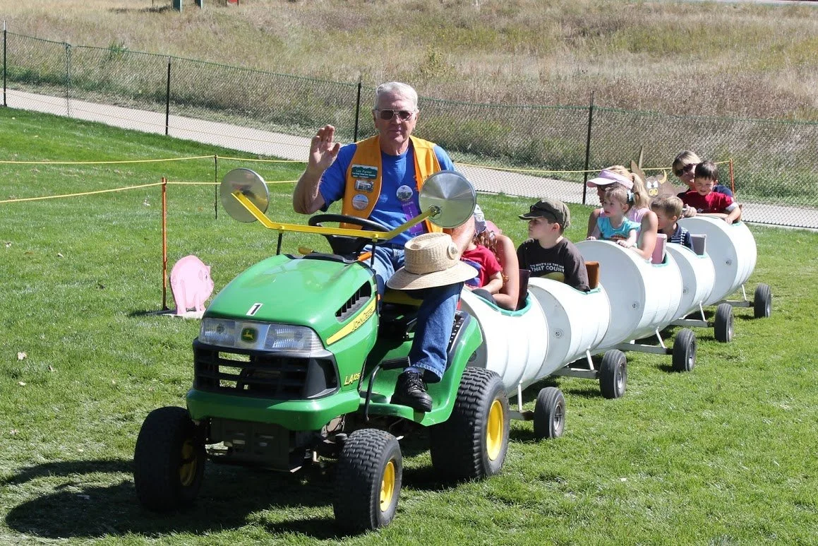 DBG Free Day - Barrel Trains and Hay Wagons