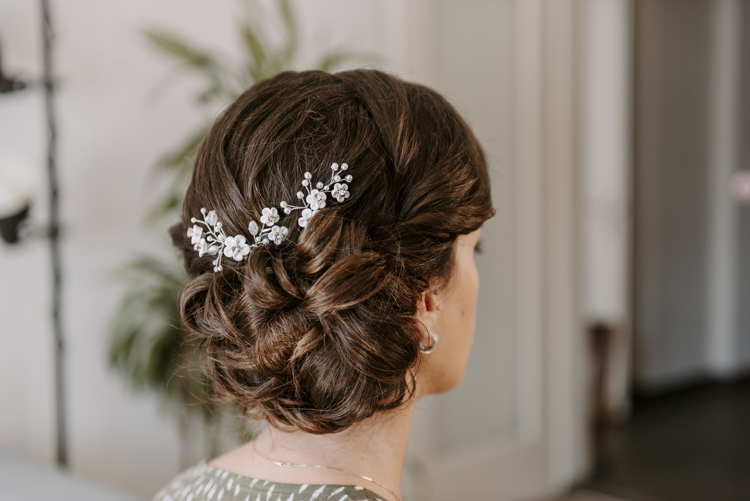 Seitlicher Low-Bun