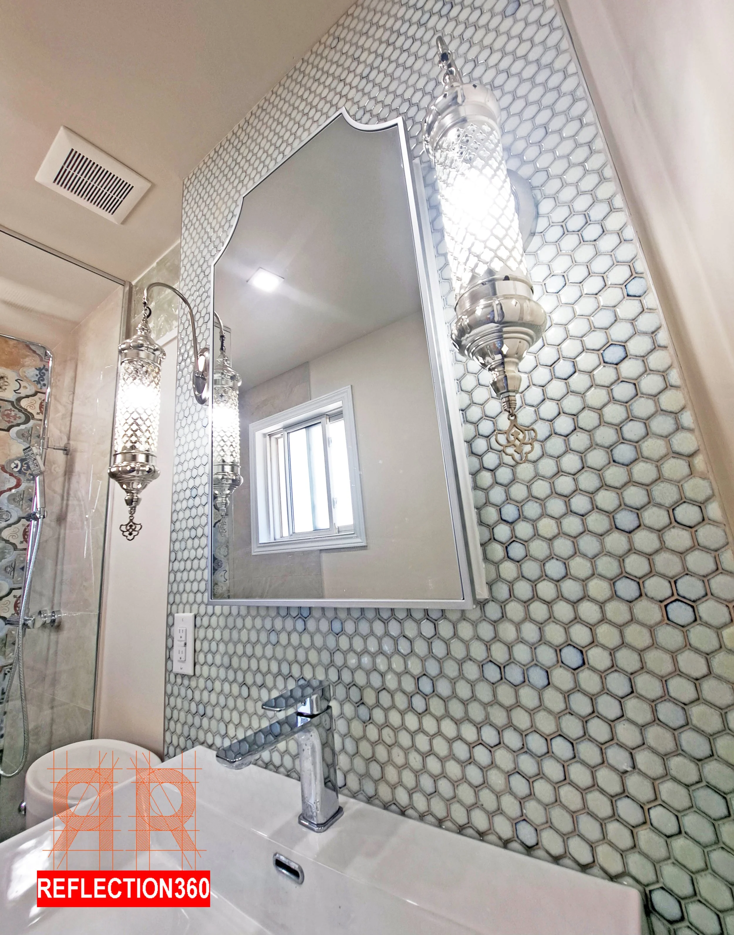 Mirror wall2.jpg