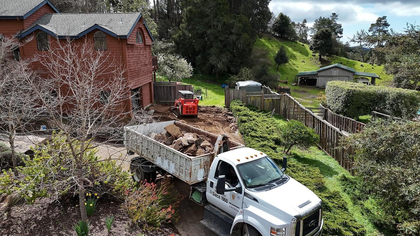 Demo to pour all within a week&rsquo;s time. Finished photos to come! 

Call us today! 831-475-4499

#santacruz #capitola #aptos #watsonville #concrete #construction #business #centralcoast #bayarea #contractor #project #constructionzone #residential