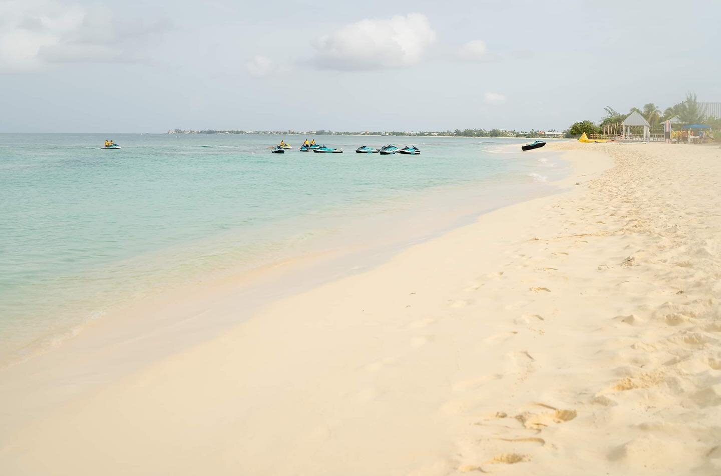 Bye, bye Cayman. So grateful to have been on this beautiful island 🏝️ again. 🤍🌊☀️