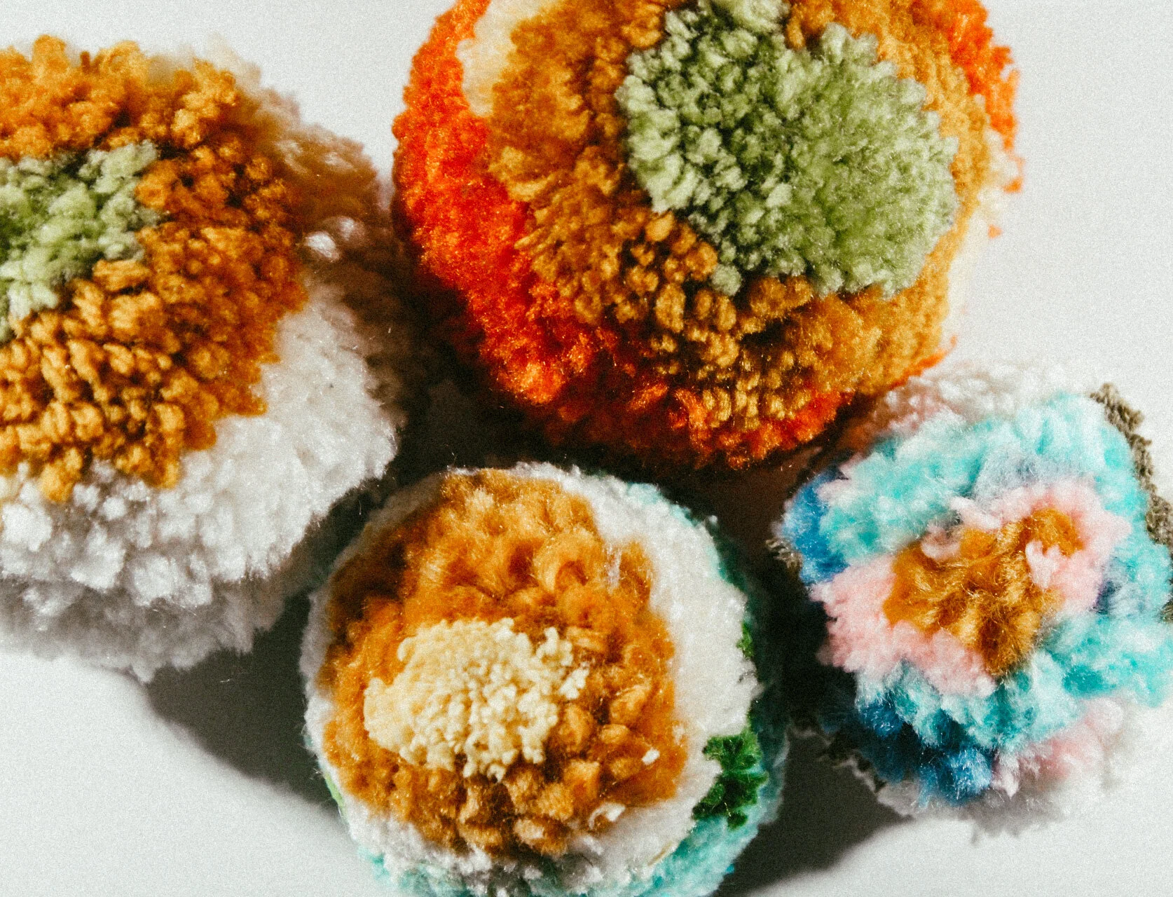 DIY Flower Pom Pom 