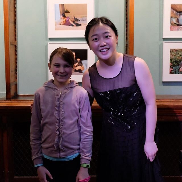 @fortepianostudio student Avryl meeting pianist Fei Fei after an inspiring performance at last Saturday&rsquo;s Classics For Kids concert presented by the @howlandchambermusiccircle and the @howlandculturalcenter.  A special moment and great opportun