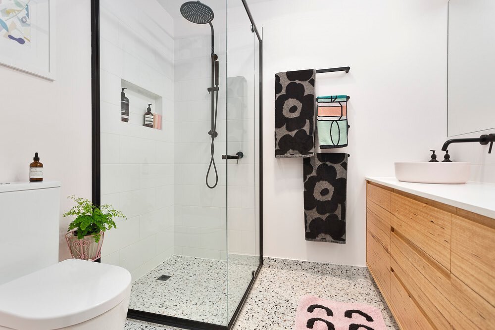 Moonee Ponds.

We not long ago renovated this little magical haven for Brittany - her instructions were clear &ldquo;I love the colour pink&rdquo; incorporated with an earthy recycled timber vanity from @sunday_creek_cabinets and fitted with @abiinte