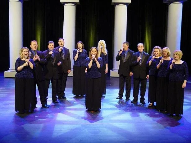 Singing_at_MAC_1.JPG