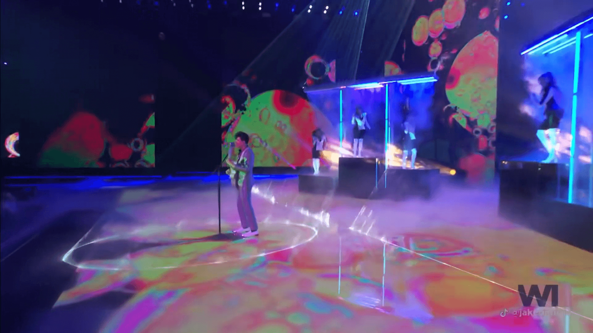 Jake'O Performs _Feel Your Love_ LIVE _ NBC's American Song Contest - YouTube - Google Chrome 2022-03-29 12-34-33 (0-01-33-06).png
