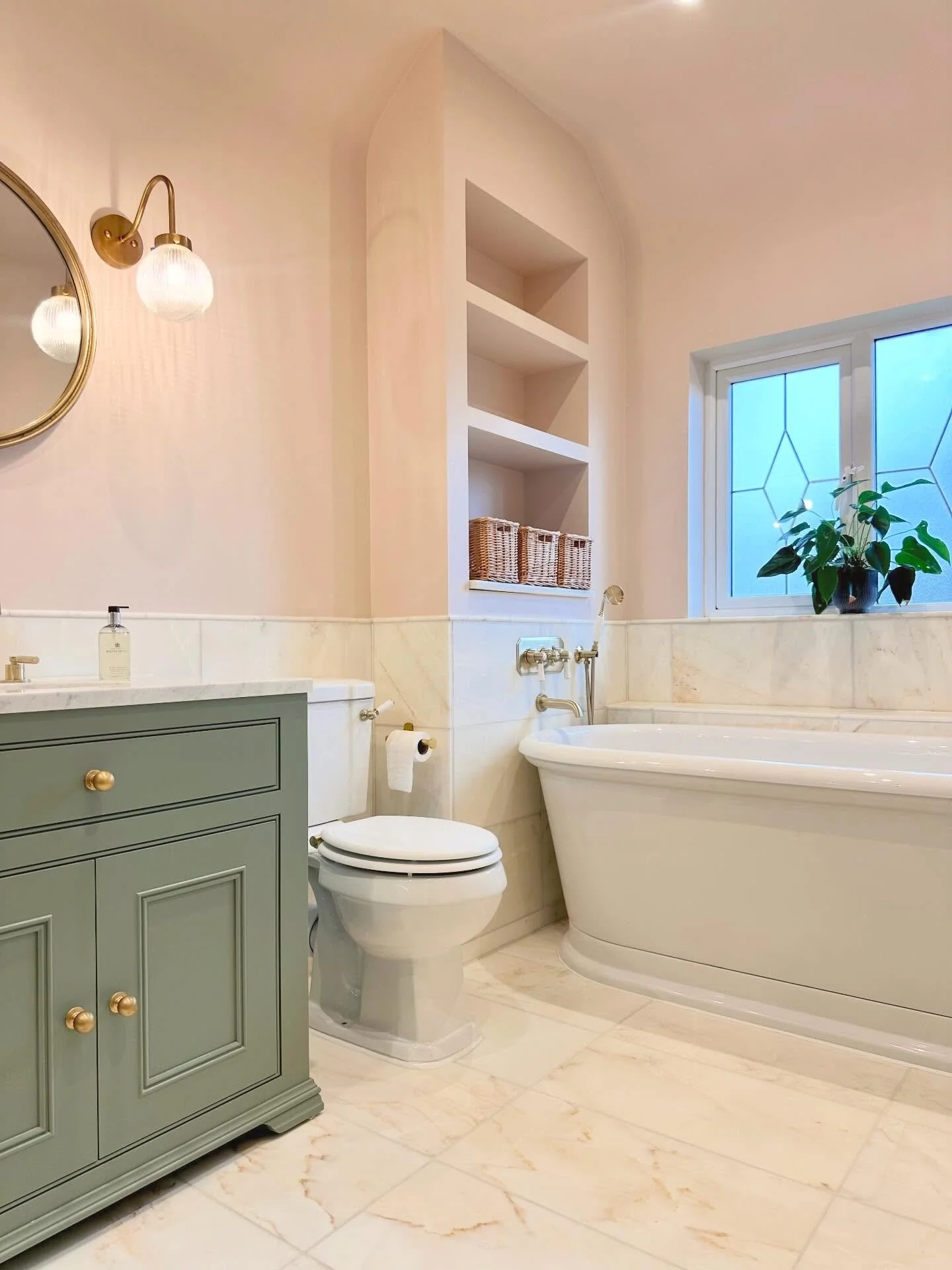 The kids went back at school today for the last term of the year (🤯) and I have a couple of new projects that i have started. 

This part of the process is one of my favourites. Gathering inspiration from many different places both to support my ide