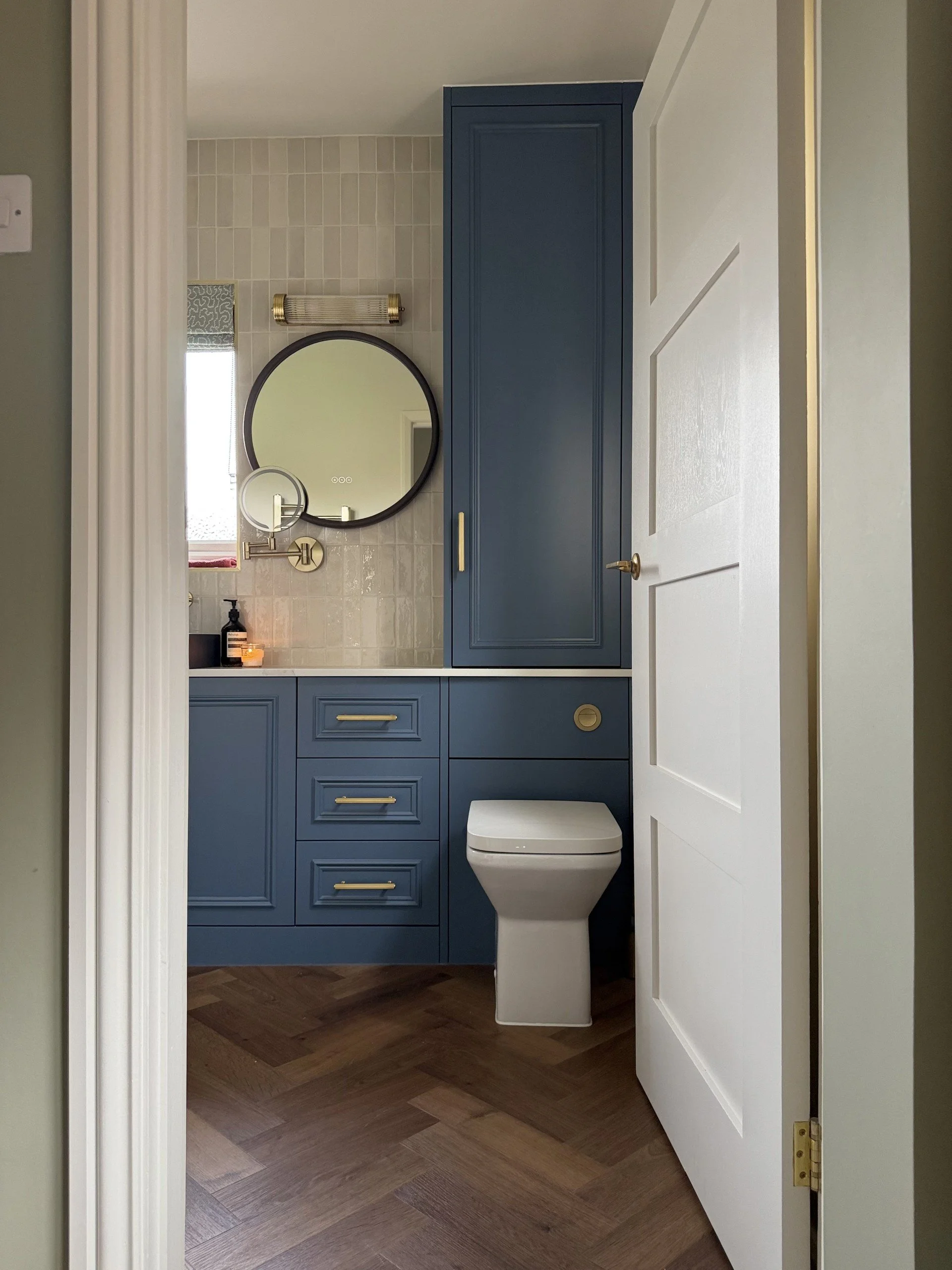 bathroom from hallway.jfif