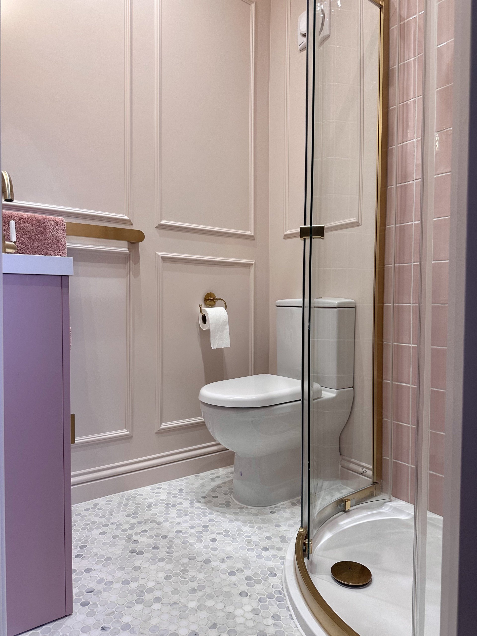 Emilia bathroom 2.jpg