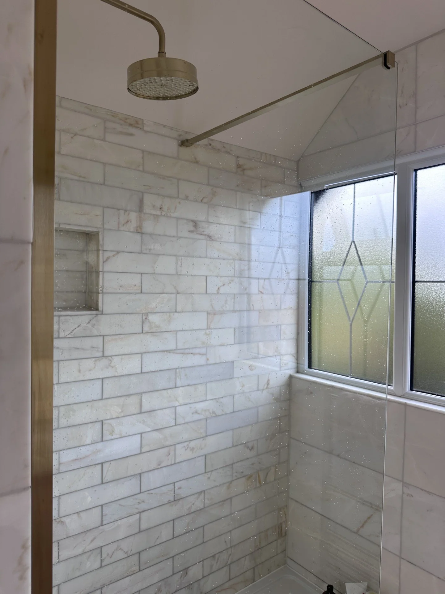 master ensuite 4.jpg