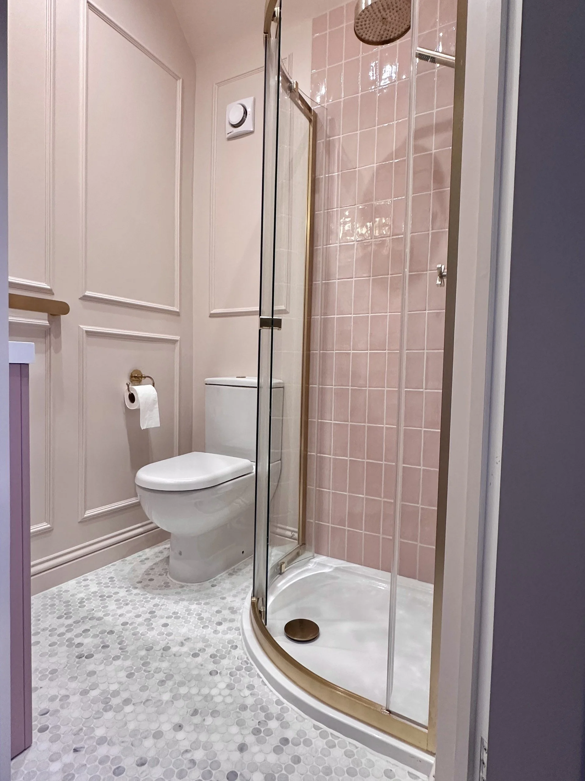 Emilia bathroom toilet.jpg