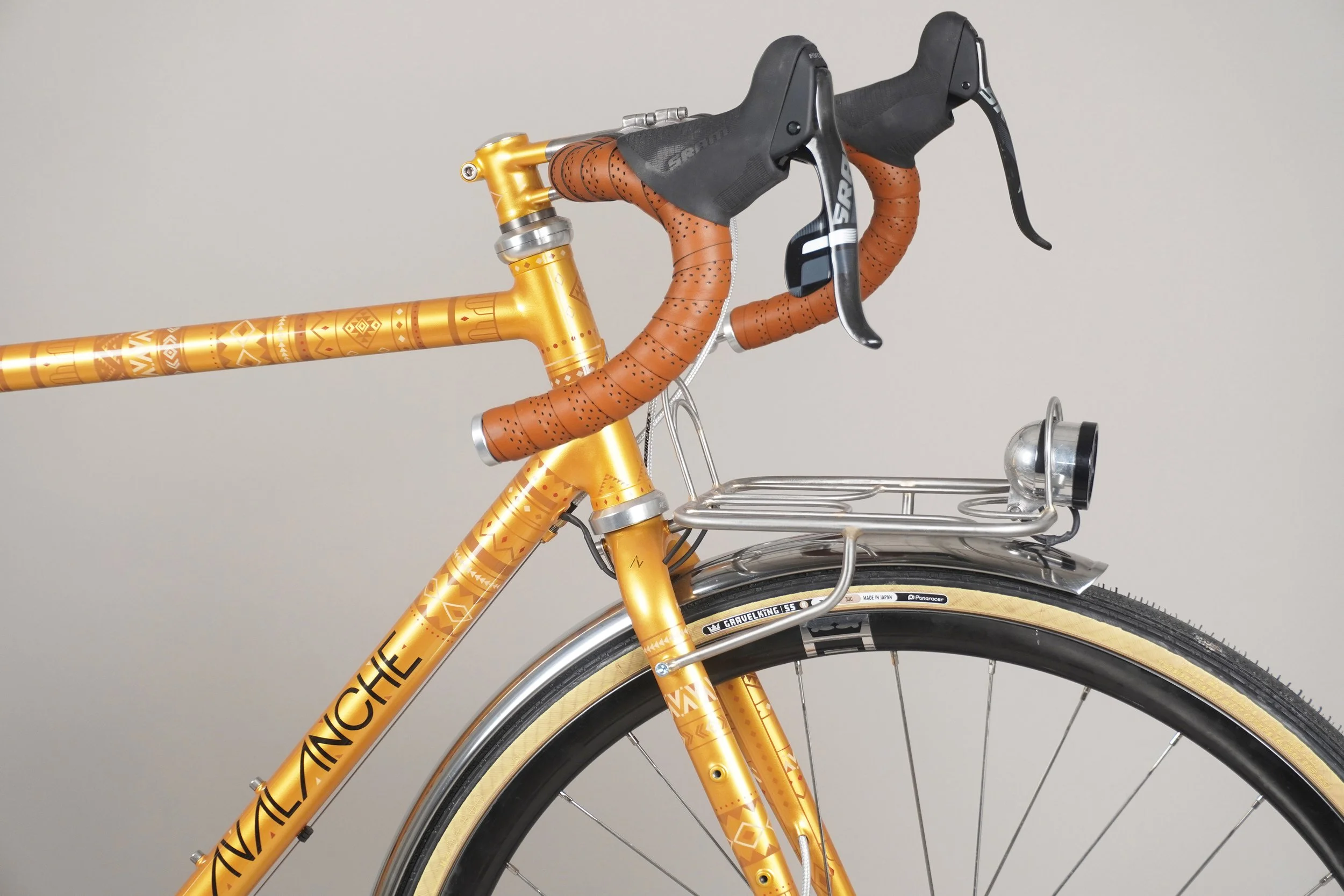 AVALANCHE CYCLE-randonneuse sur mesure inox 03.jpg