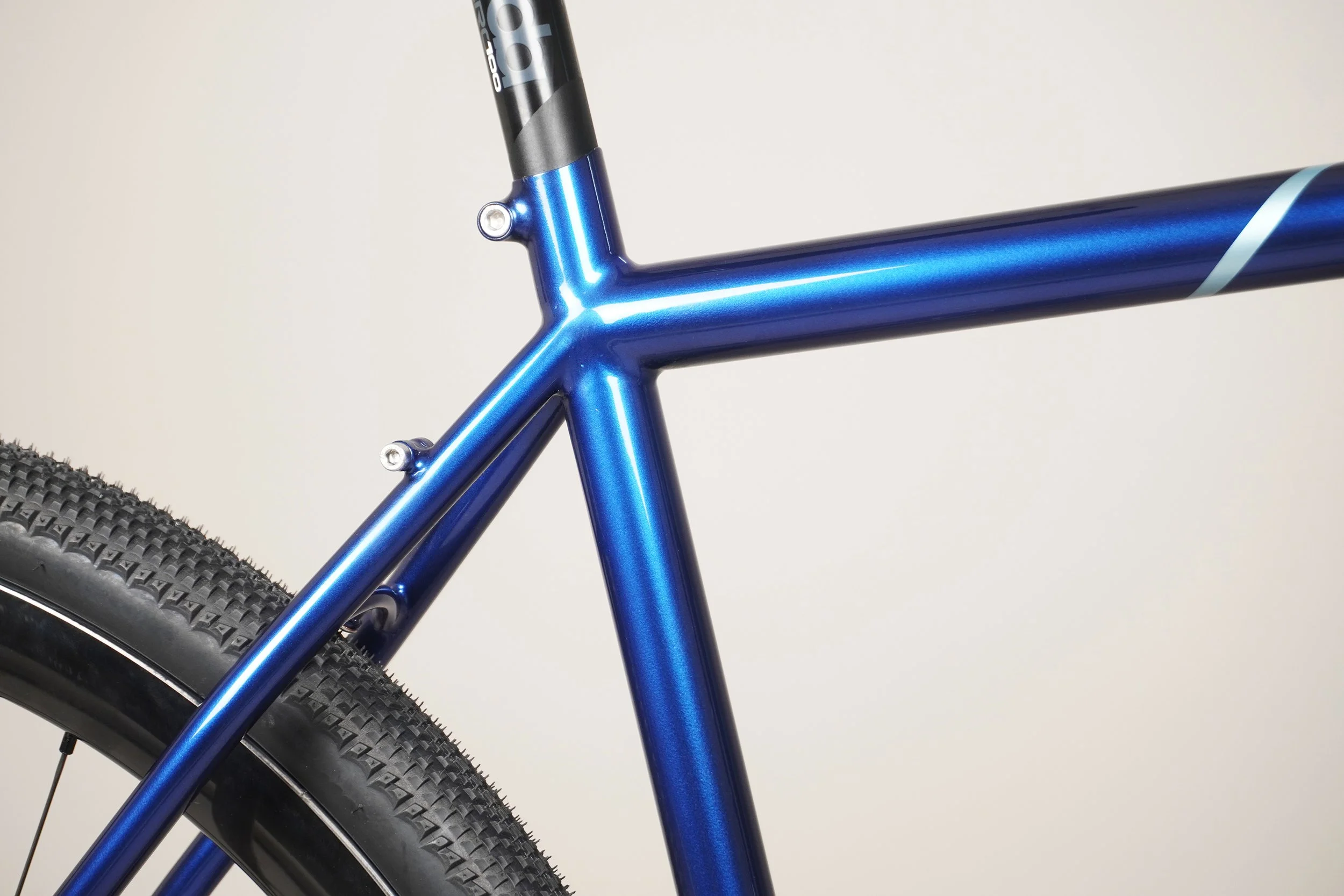 AVALANCHE CYCLES - ACIER SUR MESURE CAMPA GRX 06.jpg